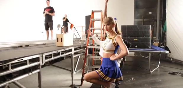 Taylor Swift Shake It Off BTS