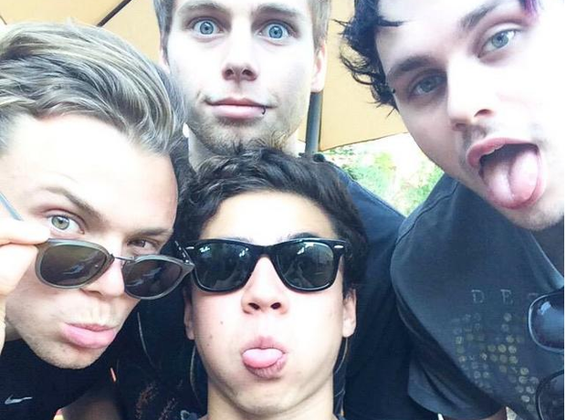 5 Seconds Of Summer Selfie