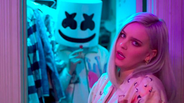 Anne-Marie & Marshmello - FRIENDS (Music Video)